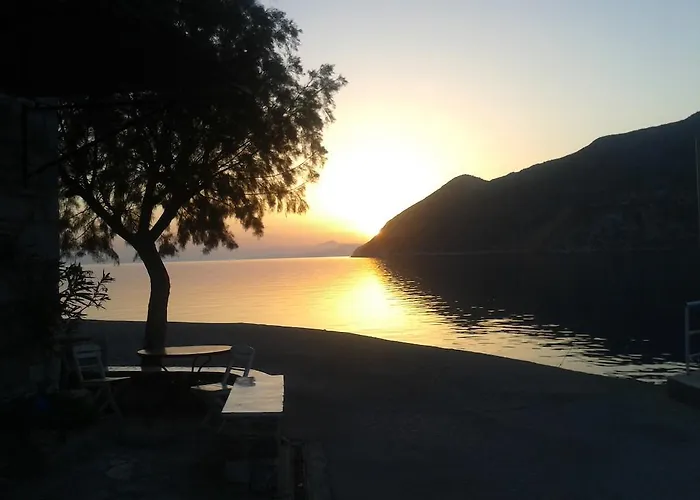 アパート Nikolitsi *