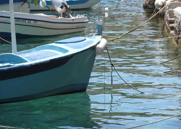 Nikolitsi アパート シミ